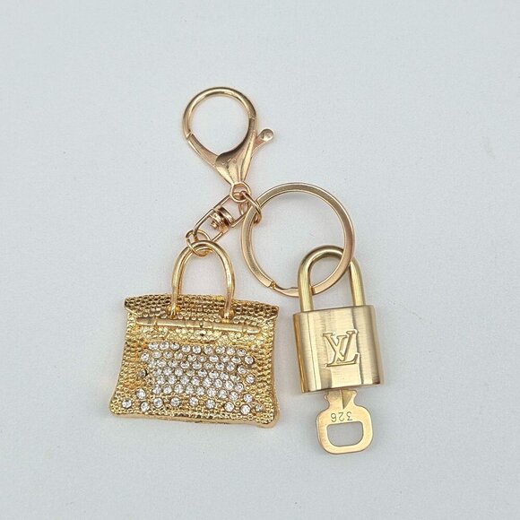 100% Auth Louis Vuitton Lock & Key with unbranded Bagcharm, Keycharm, Keychain - Picture 1 of 8